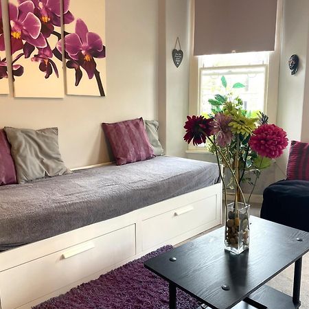 Snug Studio Apartment In Central Location Bristol Extérieur photo
